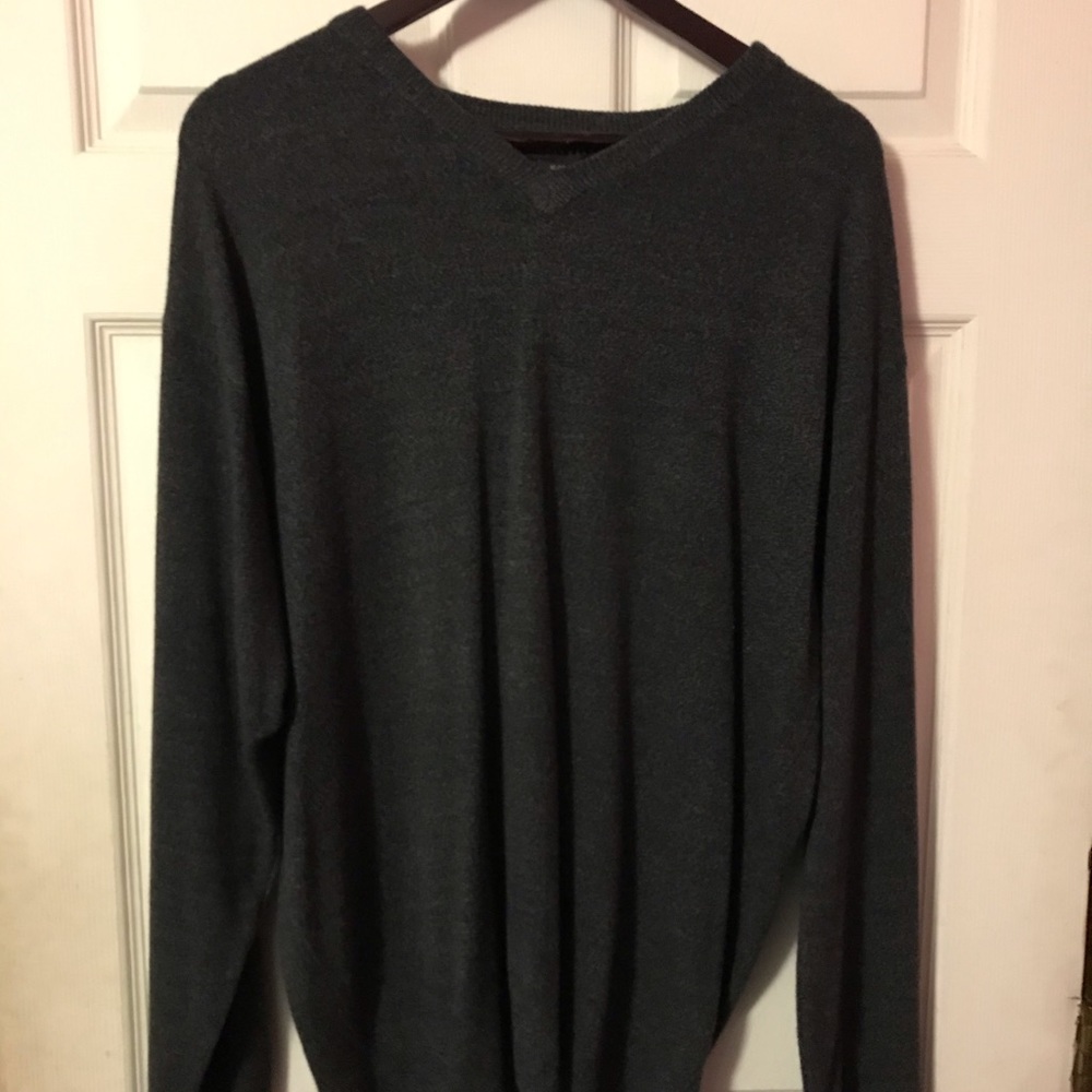 Geoffrey Beene Gray V-Neck Acrylic Sweater XL
